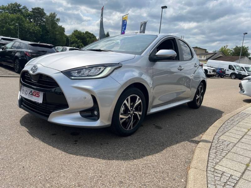 Toyota Yaris Hybrid 1,5L Teamplayer Safety + Comfort Pa