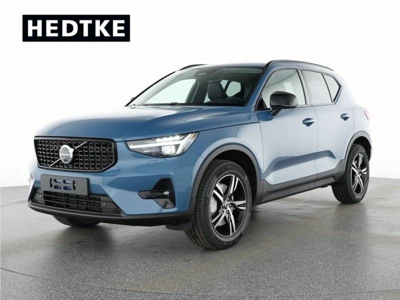 Volvo XC40 B4 Benzin Plus Dark 18"+PANO+ACC+PIXEL+360°