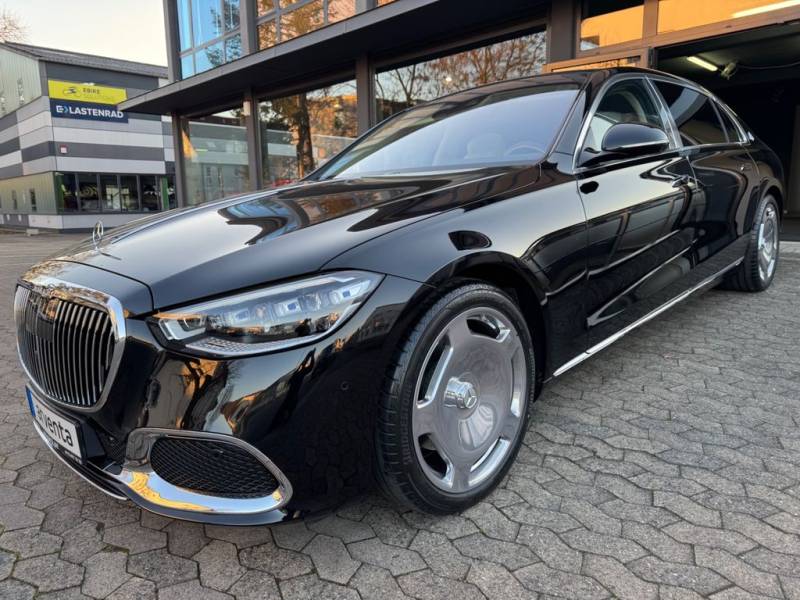 Mercedes-Benz MAYBACH-MY25-E-BODY-HIGH-END INT-HINTERACHS