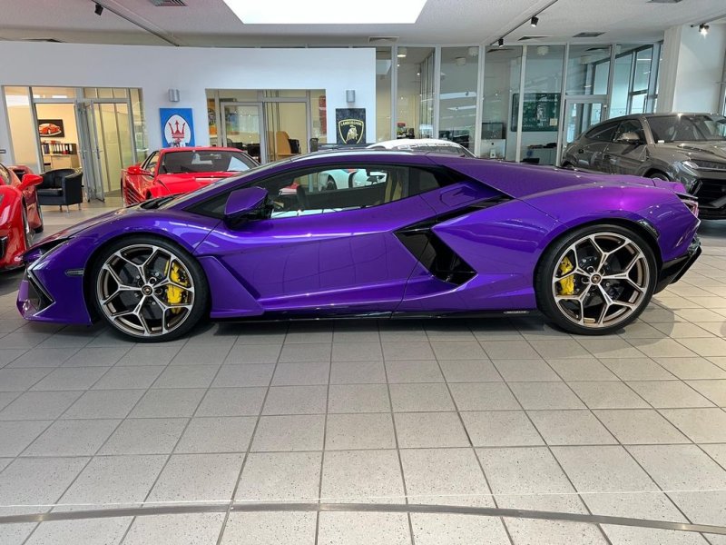 Lamborghini REVUELTO  STOCK