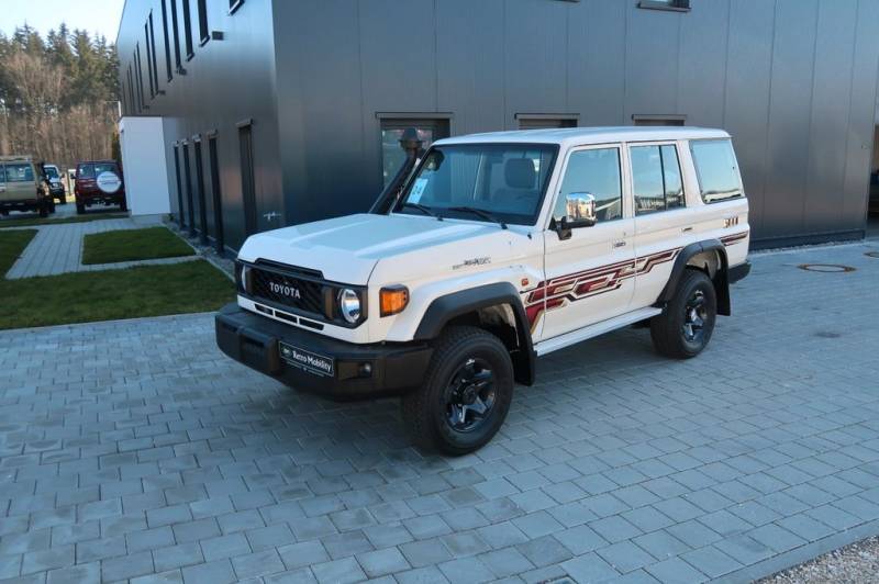 Toyota Land Cruiser  GRJ76 Facelift  Vollausstattung G