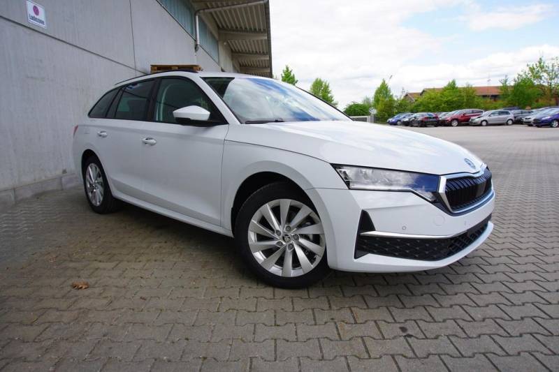 Skoda Octavia 1.5TSI Combi Navi/MirrorLi Kamera ACC