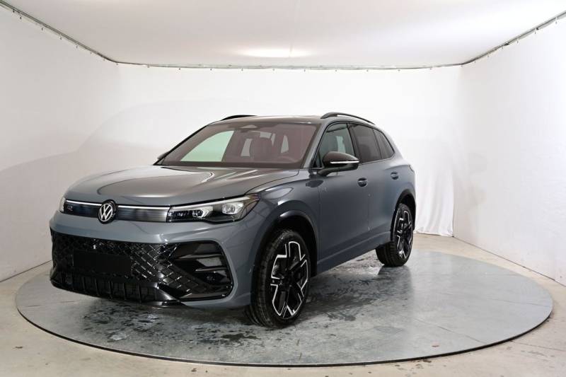 Volkswagen Tiguan R-Line Sport ACC-Stand-Hzg-RFK-PANO-Ma...