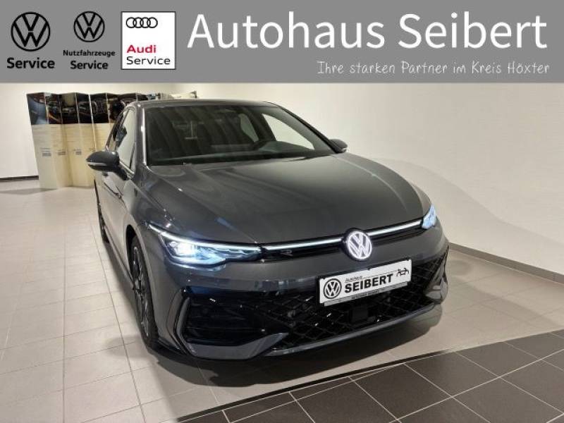 Volkswagen Golf VIII 1.5 eTSI R-Line DSG *KAMERA*APP*LED+*