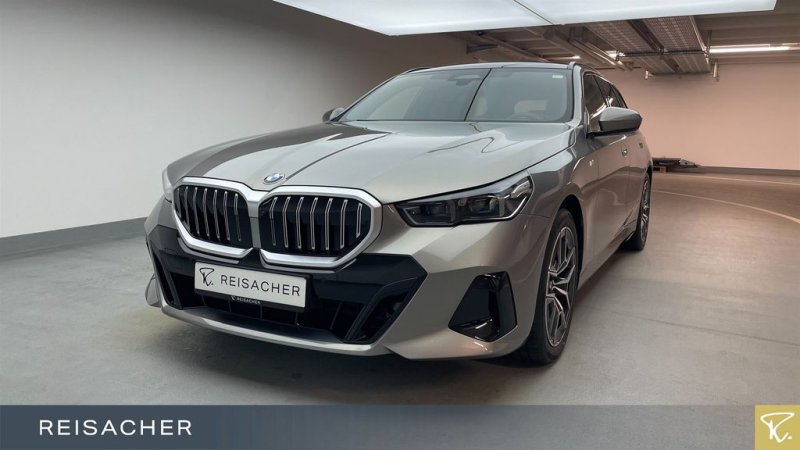 BMW 540d A xDrive Tou M-Sport,Pano,AHK,DAProf,Autom