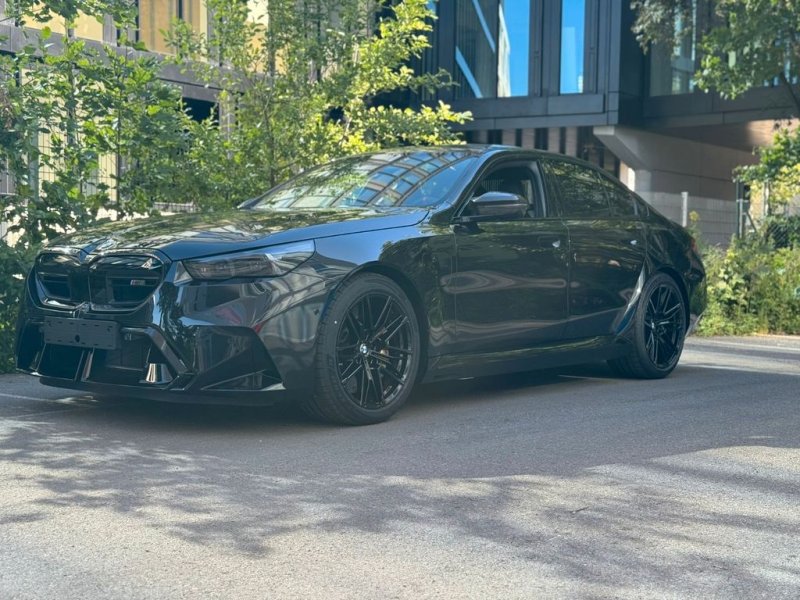 BMW M5 Lim. FULL Carbon BandW Ceramic Brake ULTIMATE