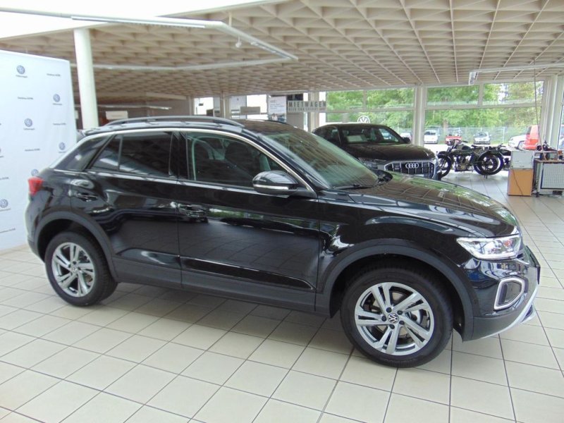 Volkswagen T-ROC Life 1.5 TSI DSG AHK/NAVI/RÜ-KAMERA