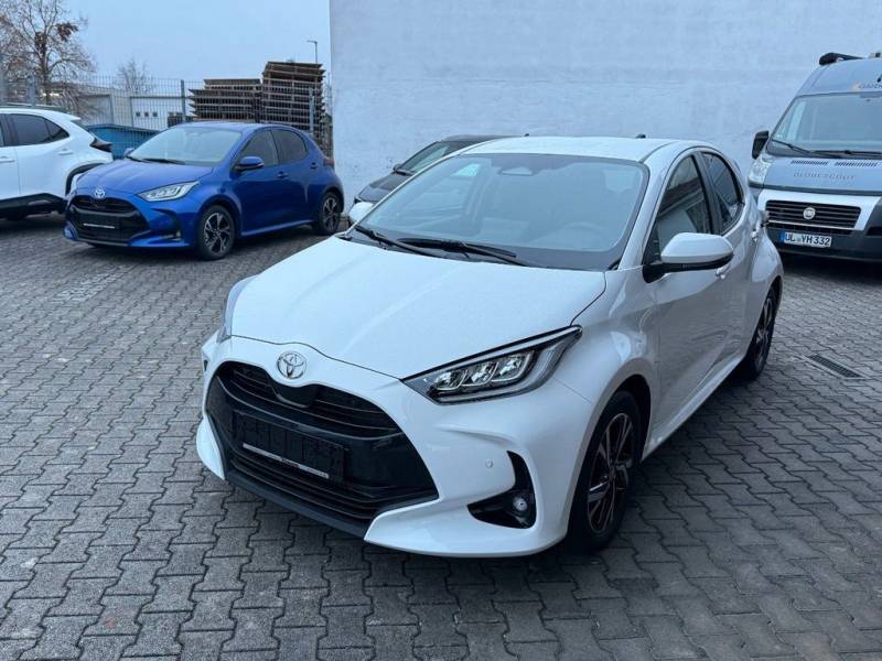 Toyota Yaris 1,5 Hybrid Teamplayer mit Comfort Paket