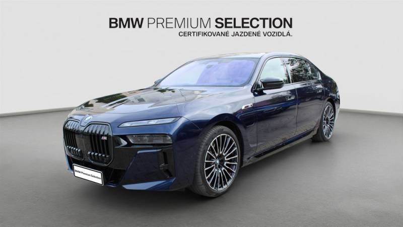 BMW M760e xDrive Sedan