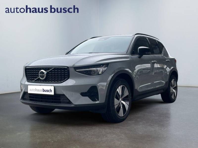Volvo XC40 Plus Dark 2WD ** Vapour Grey **