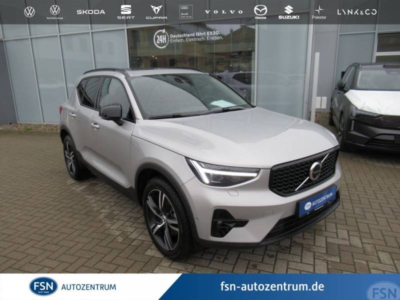 Volvo XC40 B4 Benzin Plus Dark Automatik