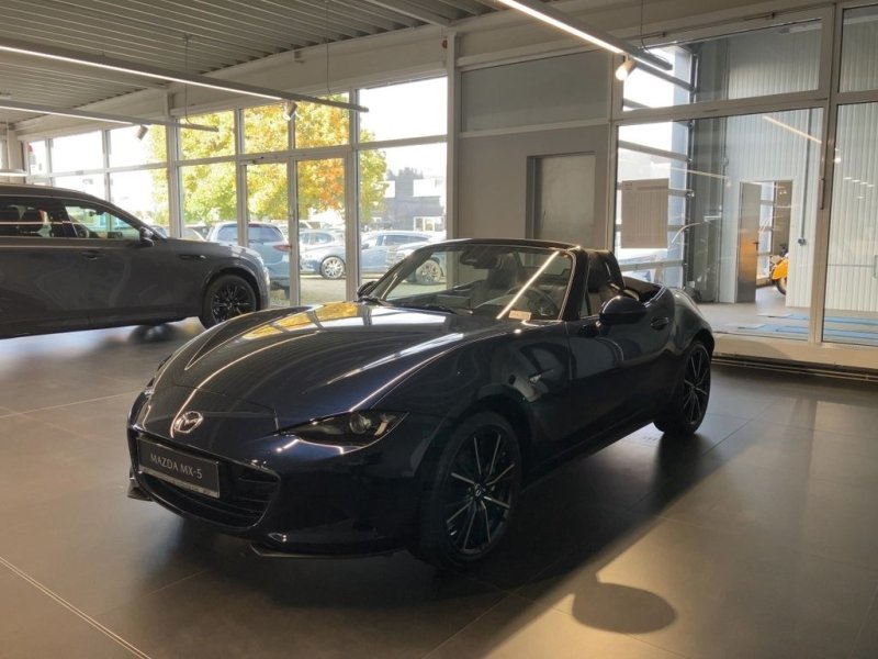 Mazda MX-5 2ST 2.0L SKYACTIV-G 184 6MT RWD Exclus
