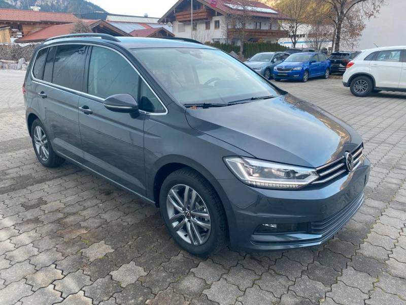 Volkswagen Touran 1.5 TSI DSG Prime 7-Sitze,ACC,Navi,R-C...