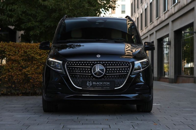 Mercedes-Benz V300d AVANTGARDE Extralong - LUX SEAT - AIRMATIC