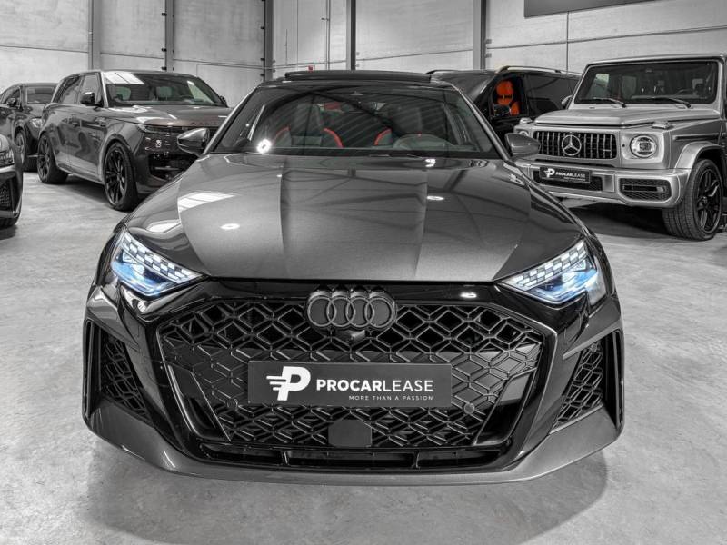 Audi RS3 Sportback 2.5 TFSI quattro/Pano/SCHALE//360°