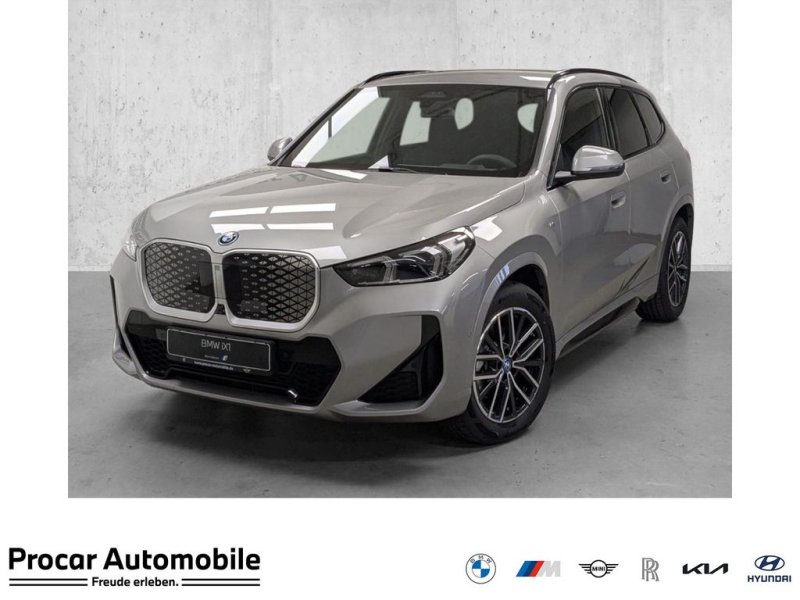 BMW iX1 eDrive20 M Sportpaket Innovationspaket / Com