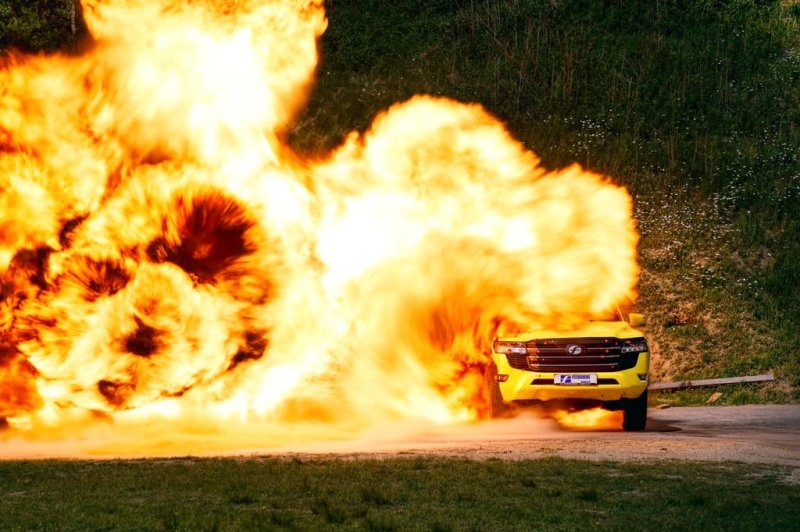 Toyota Toyota Land Cruiser 300 GXR - Sonderschutz VR9