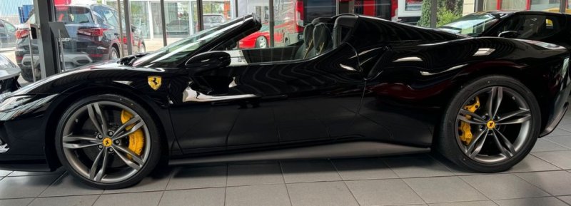 Ferrari 296 GTS / stock /  Lift