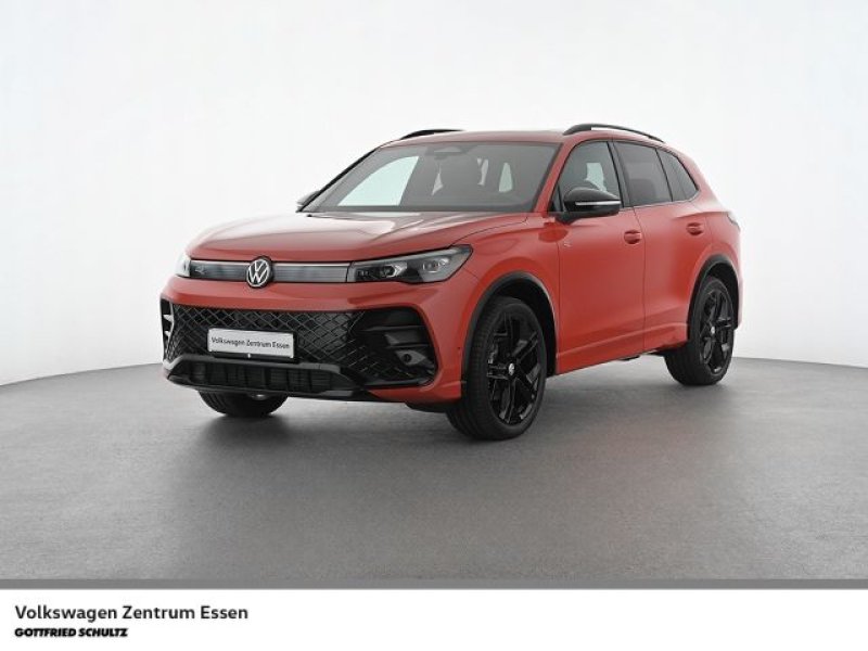 Volkswagen Tiguan R-Line 1 5 L eTSI OPF Pano AHK Leder
