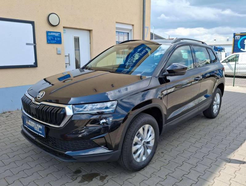 Skoda Karoq Selection SHZ ACC KESSY 18 Zoll 1.5 TSI...