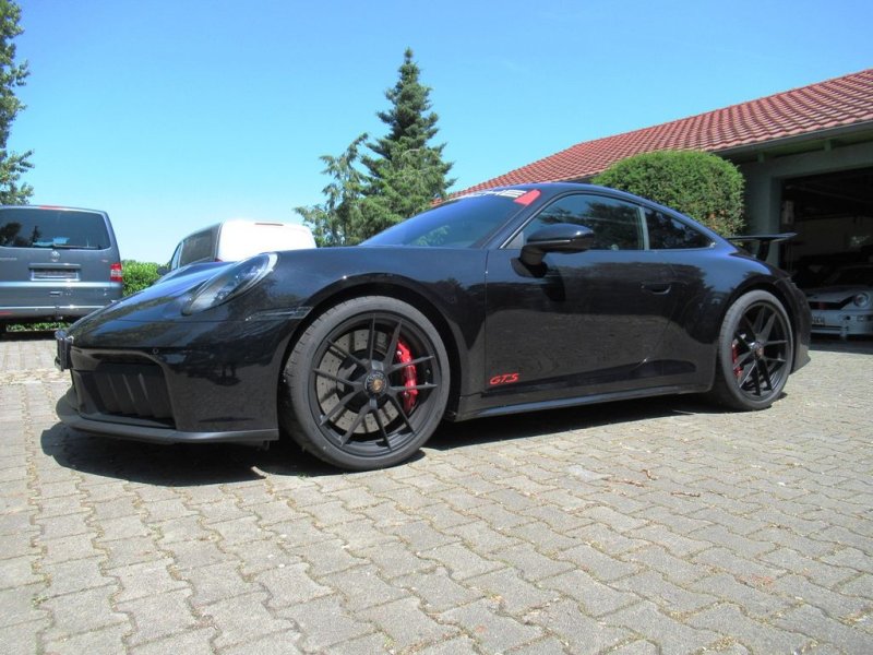 Porsche 992.2 GTS coupe aerokit