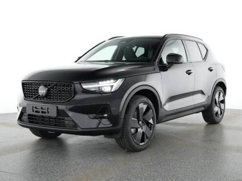Volvo XC40 B3 Benzin 2WD Plus Black Edit. DKG/Panorama
