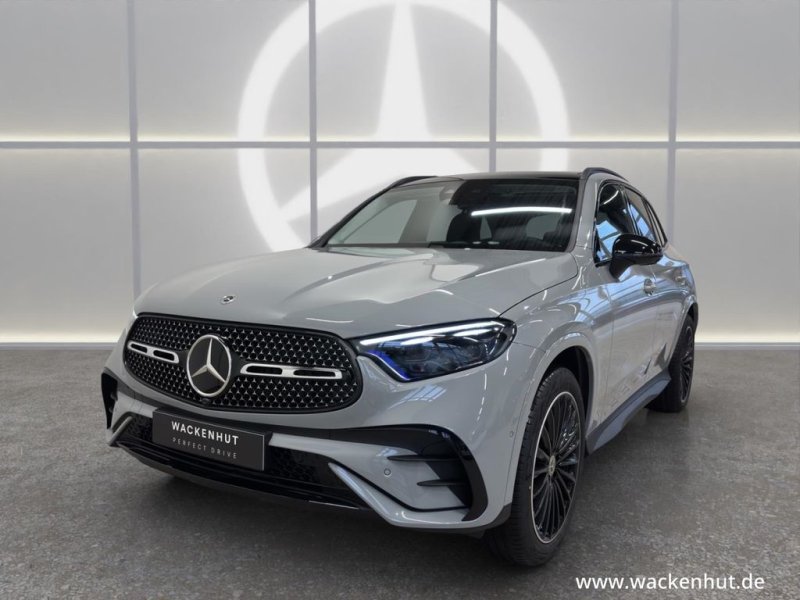 Mercedes-Benz GLC 300 4M EDITION AMG LINE NIGHT+AHK+PANO+DISTR