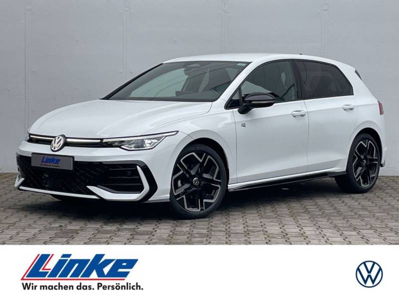 Volkswagen Golf VIII R-Line 1.5 eTSI DSG Black Style Kamera