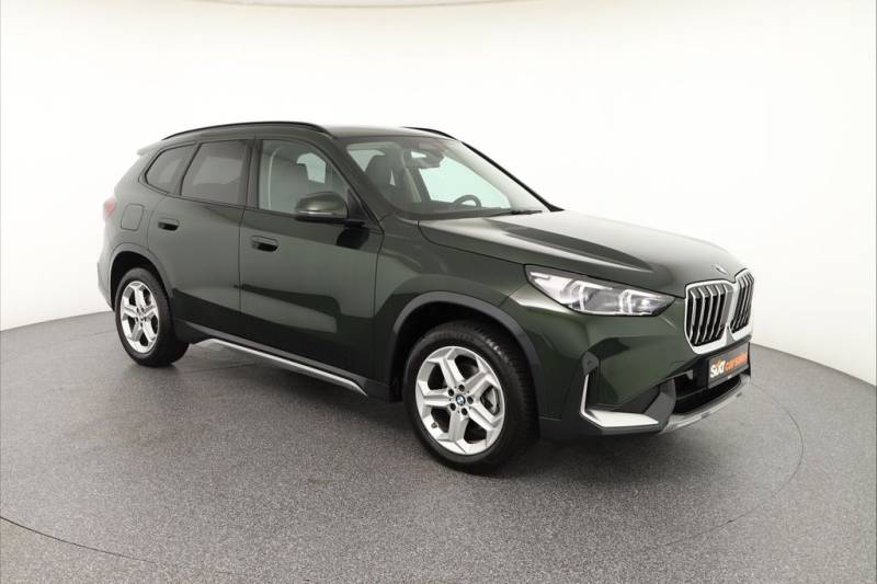 BMW X1 sDrive 18i xLine-PANO-ad.LED-SHZG-PDC+RFK-AHK