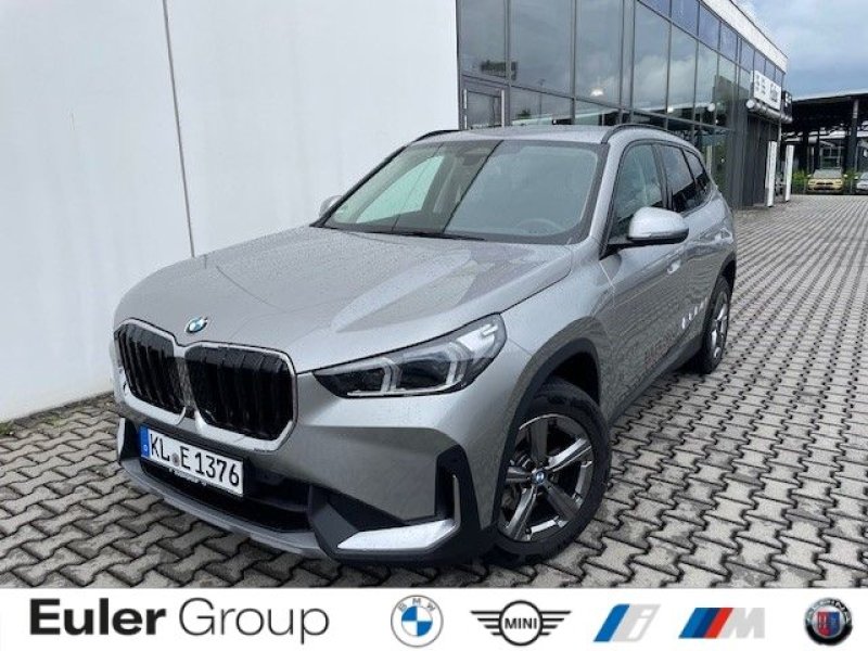 BMW X1 sDrive18i HUD AHK-klappbar AHK Navi Digitales