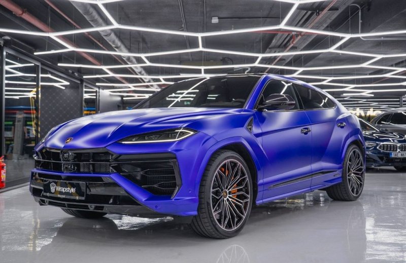 Lamborghini Urus*SE*HYBRID*MASSAGE*3xTV*NEW