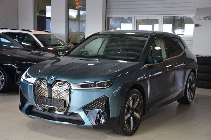 BMW iX 50 xDrive Sportpaket DA Prof. PA Prof Komfort