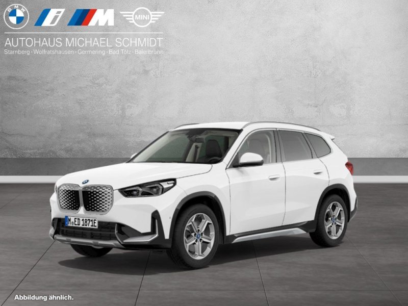 BMW iX1 eDrive20 xLine DAB LED RFK Komfortzg. Shz