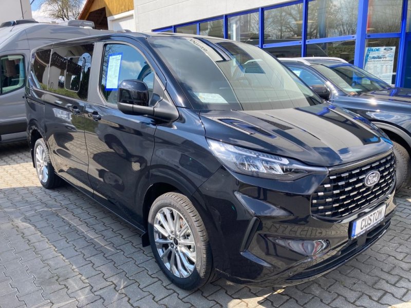 Ford Tourneo Custom  320 L1 Titanium Allrad Automatik
