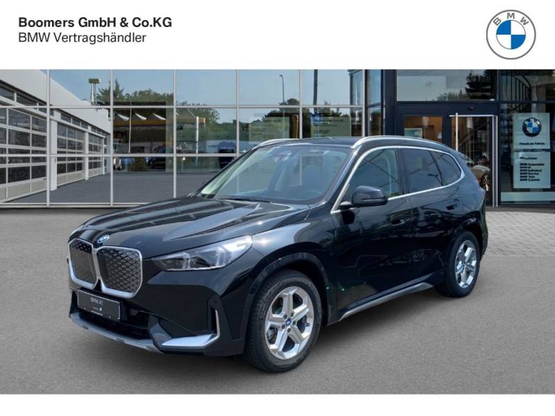BMW iX1 xDrive30 xLine AHK/Sitzhg./Adapt.LED-Scheinw