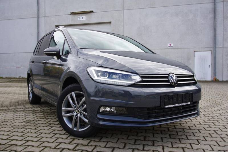 Volkswagen Touran 1.5TSI AHK Navi Kamera ACC 7-Sitzer