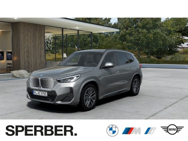 BMW iX1 eDrive20 M-Sport,AHK,Travel Paket,M Dachreli