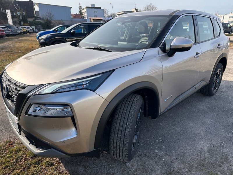 Nissan X-TRAIL 1.5 VC-T e-POWER ACENTA Familien-Paket