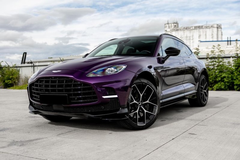 Aston Martin DBX 4.0 V8 DBX707 STORM PURPLE LP290K NETTO OK