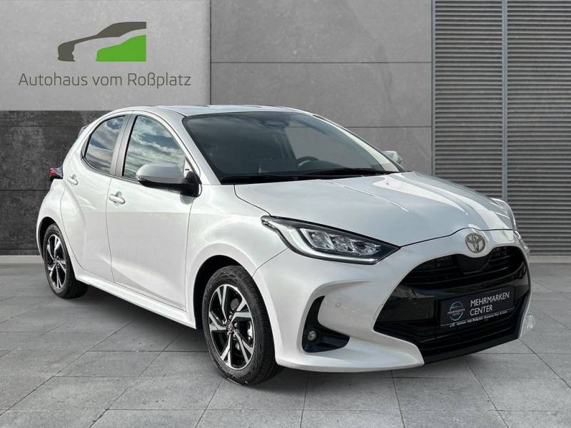 Toyota Yaris 1.5-l-VVT-i Hybrid 116 CVT Team Deutschl
