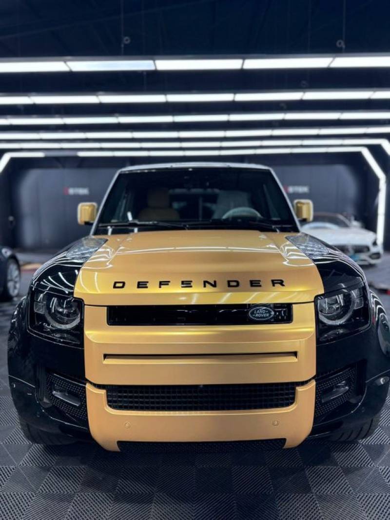 Land Rover Defender 5.0 P425 X-Dynamic VIP edition