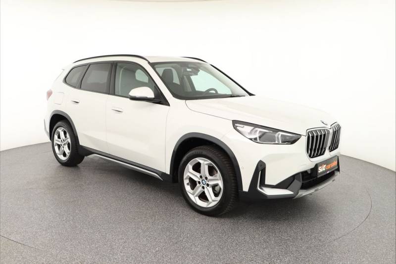 BMW X1 sDrive 18i xLine-PANO-ad.LED-SHZG-PDC+RFK-AHK