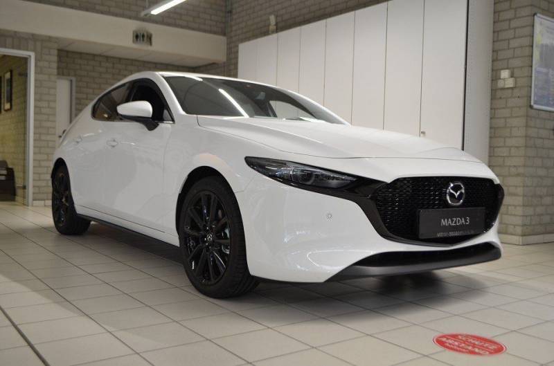 Mazda 3 2.5L 140PS HOMURA AUTOMATIK NAVI DAB PDC KAMER