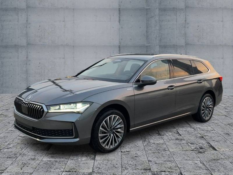 Skoda Superb Combi LandK 2,0 TDI DSG AHK ACC Ladeboden