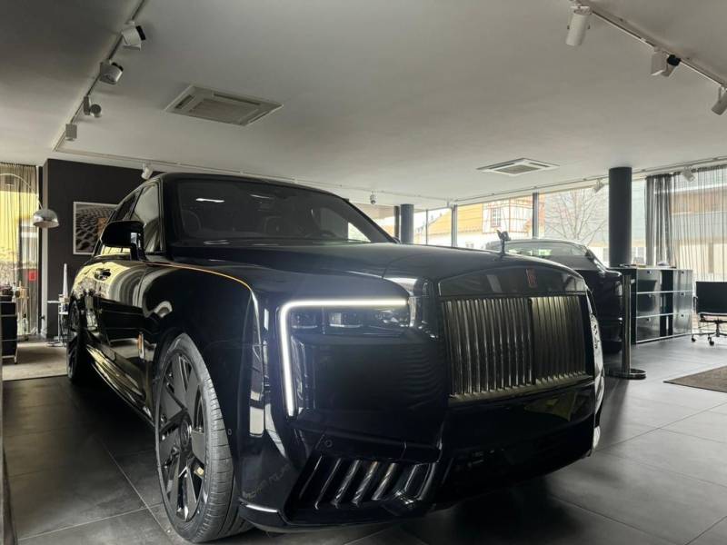 Rolls-Royce Cullinan II /STARLIGHT/23"/BESPOKE/BLACKCHROME
