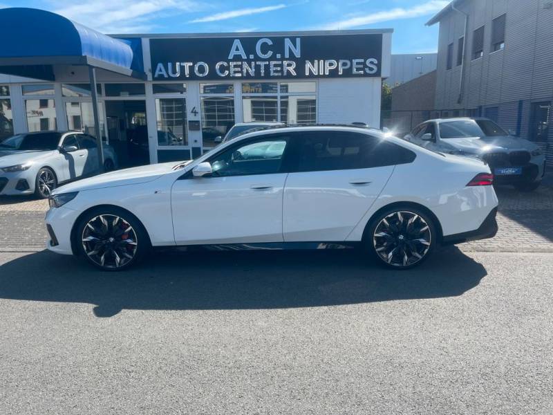 BMW 540 d xDrive M Sport Panora Leder Kamera 20 Zoll