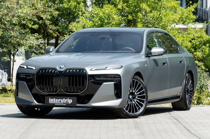 BMW 740d M SPORT.SKY.MASSAGE.INDIVIDUAL.BandW.360°