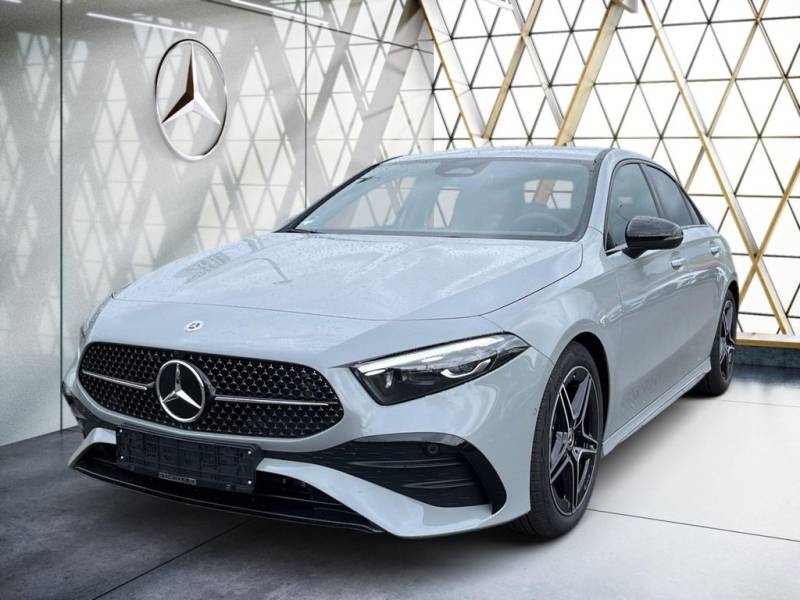 Mercedes-Benz A 180 Limousine AMG Special Edition Night-P*AHK*