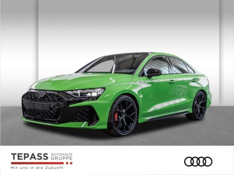 Audi RS3 Limousine 2.5 TFSI QUATTRO KERAMIK PANO NAVI