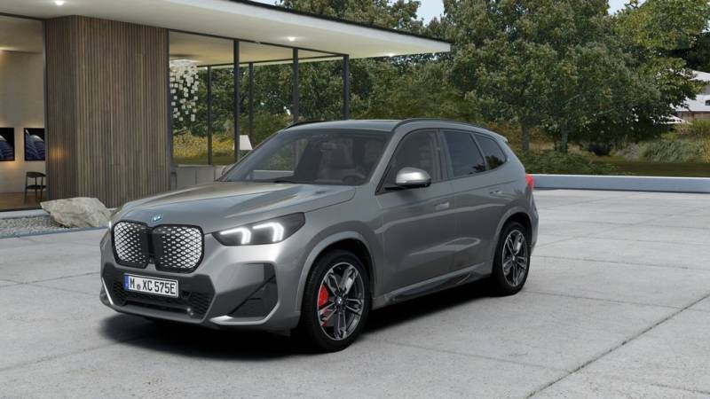 BMW iX1 eDrive20 M Sport AHK HUD Pano